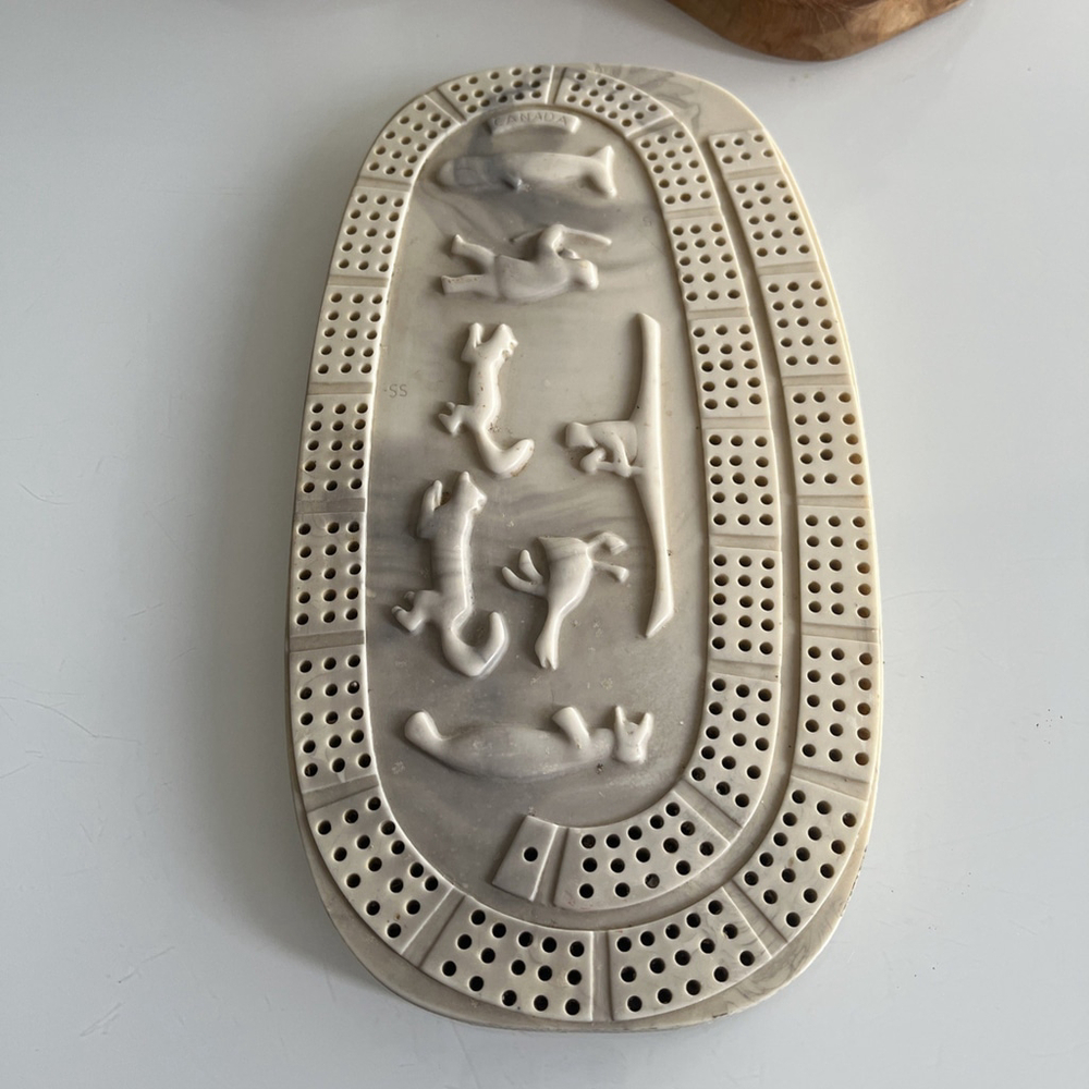 Vintage Pearlite Canadian Inuit Themed Cribbage Crib Board
